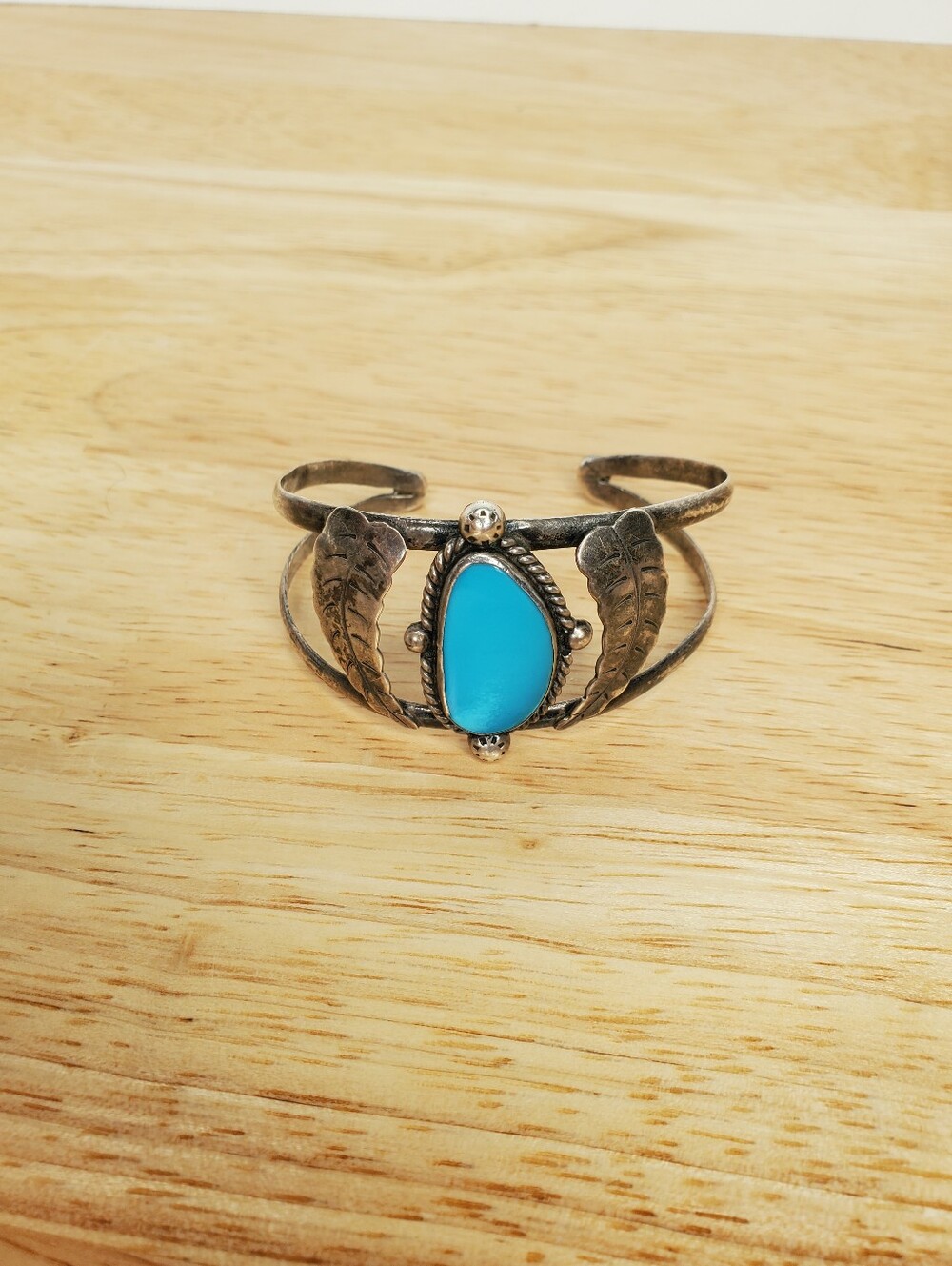 VTG Navajo Sterling Silver Turquoise Leaf Cuff Bracelet Southwestern